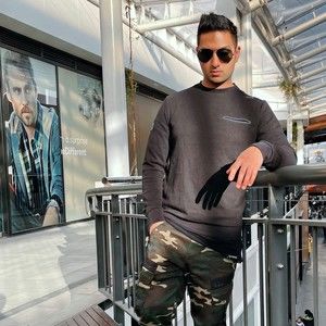 Meet your Posher, Sandeep